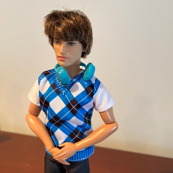 Barbie Doll 2013 Fashionistas Rainbow (Wave 1) Ken Doll - Picture 3 of 8